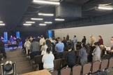 Culto na Igreja Radiant Springs. (Foto: Reprodução/Facebook/Radiant Springs Church)
