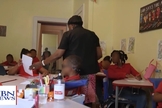 As crianças na escola. (Foto: Reprodução/CBN News)
