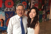 Pastor Ezra Jin Mingri ao lado de sua filha, Grace Jin Drexel, que atuou internacionalmente em defesa do pai. (Foto: Arquivo pessoal)