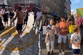 Os evangelistas estão pregando em mais de 37 cidades da Europa. (Foto: Reprodução/Instagram/Awakening Europe).