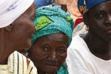 Mulheres haitianas aprendem novas profissões com apoio de uma organização cristã. (Foto: CWO)