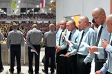 Os presos louvaram em um coral no evento. (Foto: Reprodução/YouTube/AD Bragança PA).