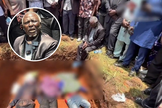 Pastor Ezekiel Dachomo, desolado, sentado à beira da cova com os corpos de três membros de sua igreja. (Captura de tela/YouTube/No Weapon Ministries)