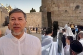 Joel Engel em Israel durante Yom Kippur e Sucot. (Foto: Ministério Engel)