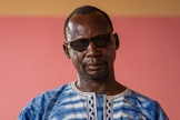 Adama ficou cego devido a um problema degenerativo. (Foto: Reprodução/Global Christian Relief)