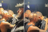 Rodolfo orando pelo homem nos bastidores da turnê. (Foto: Reprodução/Instagram/Jeferson Neto)