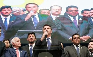 Presidente Jair Bolsonaro discursa na comemoração dos 108 Anos da Assembleia de Deus no Brasil. (Foto: Alan Santos/PR)