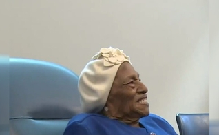 Sra. Rice em sua comemoração de aniversário. (Foto: Reprodução/WTOK-TV)