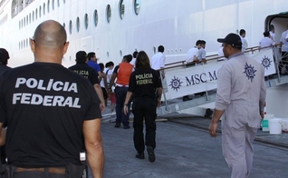 Onze pessoas são resgatadas do navio MSC Magnifica