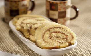 Bolo de rolo com recheio de café