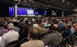 Pastores durante a Convenção Batista do Sul, nos Estados Unidos. 