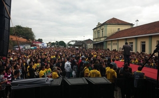 Marcha para Jesus reúne Jabes Alencar e Chris Durán em Santa Maria (RS)