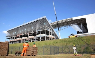 Foto tirada na última terça-feira mostra o atual estádio da arquibancada provisória da Arena