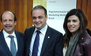Deputados evangélicos lutam pela erradicação das pirâmides financeiras no Brasil