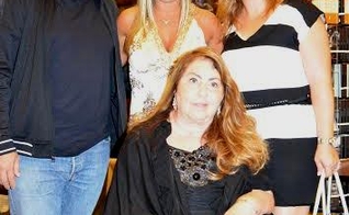 Claudia Valente lança CD em noite beneficente, no Rio de Janeiro(RJ)