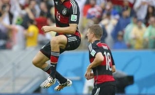 Müller comemora gol contra os Estados Unidos