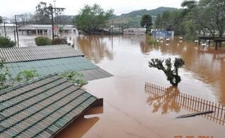 Chuva intensa deixa cidades de Santa Catarina em estado de emergência