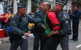 A Polícia Militar cumpre reintegração de posse em um prédio invadido na Rua da Consolação, no centro de São Paulo, na manhã desta terça-feira (29)