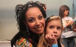 "Pela primeira vez pude falar com total liberdade o que Deus mandou", diz Cristina Mel sobre novo CD