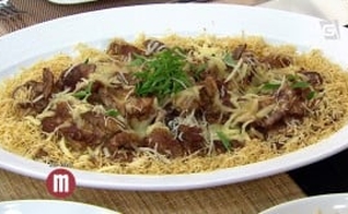 Carne com queijo na pressão