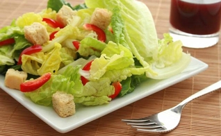 Conheça quatro dicas para ficar satisfeito consumindo salada