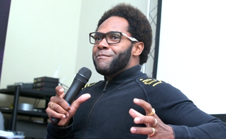 Thalles Roberto apresenta novo CD em coletiva de imprensa, no RJ