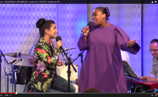 Aline Barros lança versão acústica da canção "Apaixonado"; assista