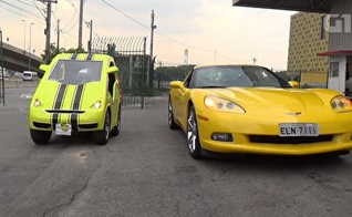 Carro brasileiro está disponível para encomendas e terá versão elétrica. Visitante do AutoEsporte Exposhow pode dar uma volta no Corvette.