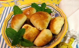 Esfiha de calabresa com catupiry