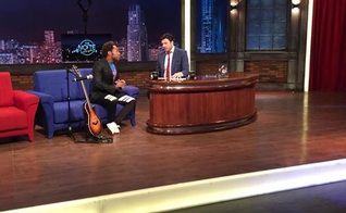 Thalles Roberto grava participação no programa "The Noite", com Danilo Gentili