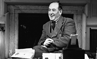 Até então desconhecida, carta de C.S. Lewis é encontrada em livro antigo, na Inglaterra
