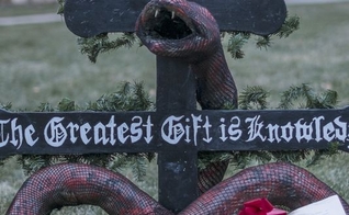 "Presépio de satanás" é exposto na Assembleia Legislativa de Michigan (EUA) e gera polêmica