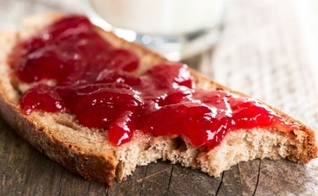 Receita de geleia de morango e chia caseira