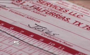 Livro de registros do motorista de caminhão Ramiro Olivarez, demitido por colocar Jesus como seu co-piloto. (Krgv-TV)