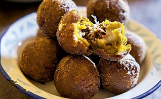 Bolinhos de abóbora com carne seca