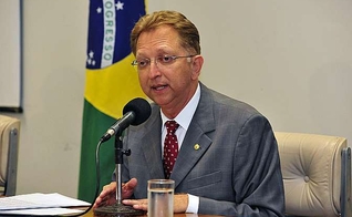 O deputado João Campos (PSDB-GO) foi eleito, por unanimidade, o novo presidente da Frente Parlamentar Evangélica do Congresso Nacional.