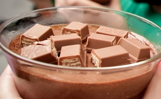 Mousse de chocolate com waffer