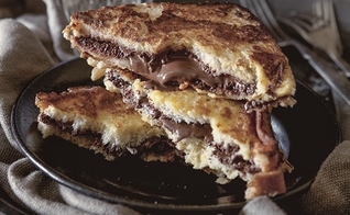Rabanada recheada com chocolate 