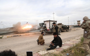 Milícia iraquiana ataca o Estado Islâmico em Tikrit