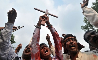 No Paquistão, Terroristas atacam casas de culto e reuniões religiosas. (Foto: AFP/ Arif Ali)