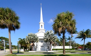 Faixada da Miami Shores Presbyterian Church.