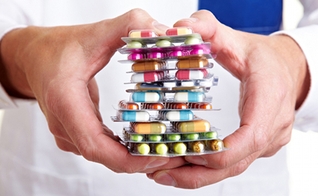 As novas regras exigem que uma farmácia entregue todos os medicamentos, mesmo que o proprietário se oponha.