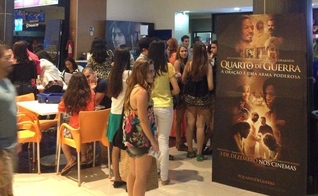Com duas salas reservadas. a Premiere do filme "Quarto de Guerra" em Fortaleza contou com a presença de 440 pessoas, de diversas igrejas da cidade. (Foto: Guiame)﻿