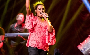 Nívea Soares em Reino de Justiça