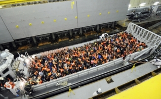 Refugiados mediterrâneos (Imagem: Reuters)