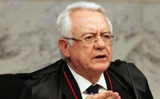 o ministro aposentado do Supremo Tribunal, Carlos Velloso aponta a liberação do aborto em casos de microcefalia como uma brutalidade.