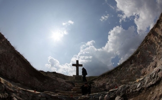 Jovem muçulmana se converte sonhar com Jesus chorando por ela. (Foto: Reuters)