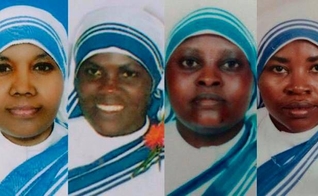 Da esquerda para a direita: Sras. Anselm, 59 anos, Regina, 33 anos, Judith, 41 anos, Marguerite, 44 anos. (Foto:  The Apostolic Vicariate of Southern Arabia.)