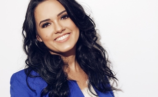 "Foi gratificante participar como jurada do Festival", afirma a cantora. (Foto: Divulgação).