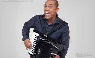 O DVD tem ao todo, 16 faixas. (Foto: Graça Music).